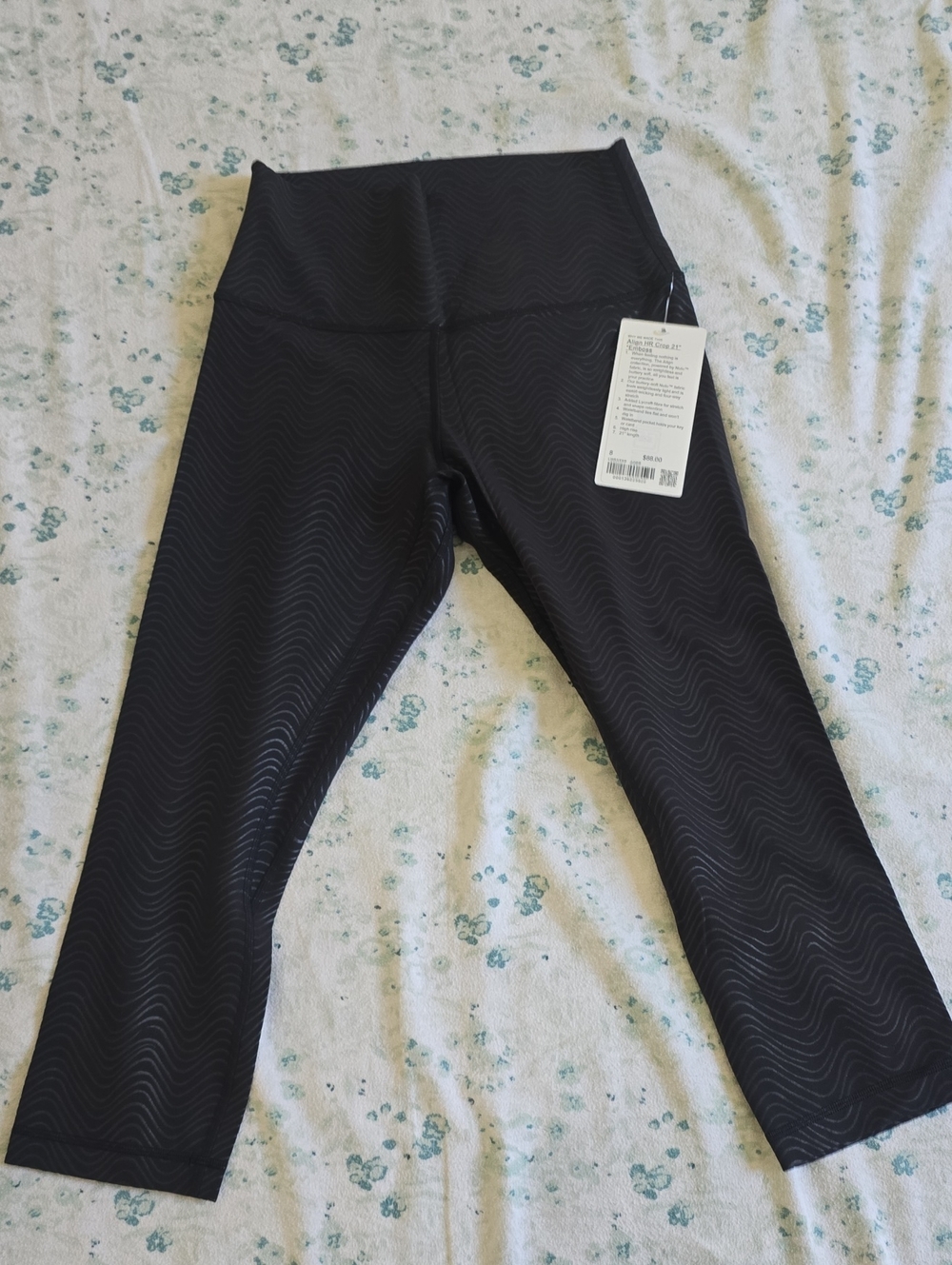 lululemon athletica Kids Black Wave-Texture Capri Leggings